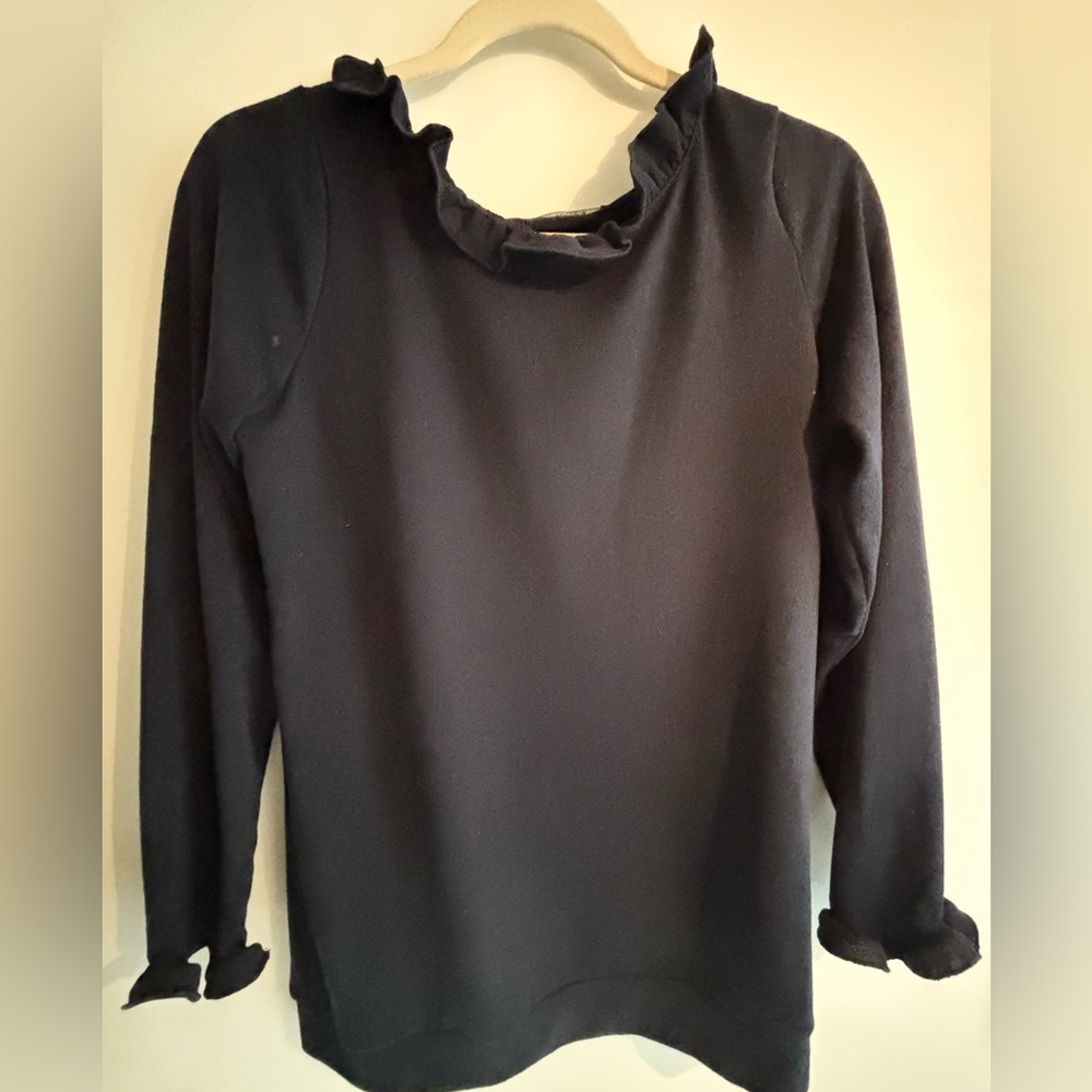 NWOT Coeur De Vague navy blue sweater, size Med